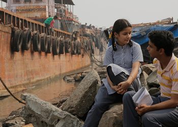 Bombay High Court bats for children's film, raps censor board for unfairly treating 'Chidiakhana'