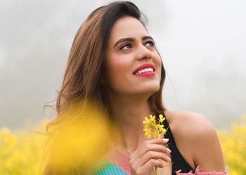 WORD releases collaborative feature with Insta fashionista Aakriti Rana for its #5MinutesOfFame blog series