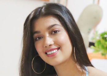 Bollywood Actress Digangana Suryavanshi wins Best Digital Media Influencer at FMBAF season 3