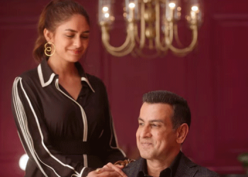AkzoNobel India launches new TVC starring Mrunal Thakur & Ronit Roy