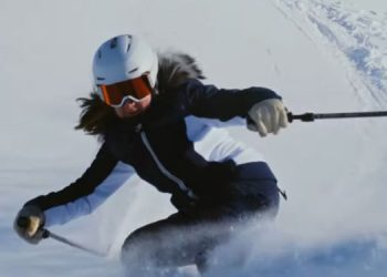 Samsung collaborates with Ace Skier Aanchal Thakur for ‘Highlight of India' campaign