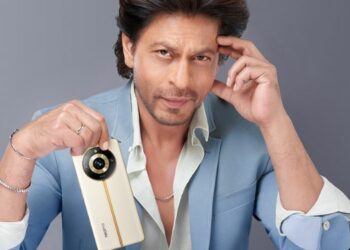 realme announces Shah Rukh Khan as brand ambassador