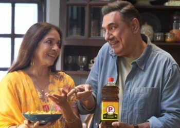 Boman Irani and Neena Gupta face off, then bond over food and P Mark Mustard Oil