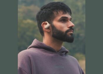 Content creator San Kalra puts Noise Pure Pods to fit test during a mid-air adventure